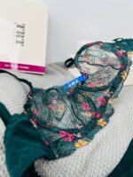 ست لباس زیر توری سبز زمردی TRT – مدل گل‌دار زمرد - تصویر 6