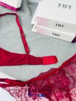 ست لباس زیر توری قرمز لیلا TRT – مدل Beautiful عینکی با تور گل‌دار فانتزی و فنر نرم ترکیه - تصویر 3