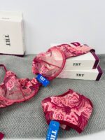 ست لباس زیر عمده گلدوزی طرح رز قرمز - برند TRT - تصویر 5