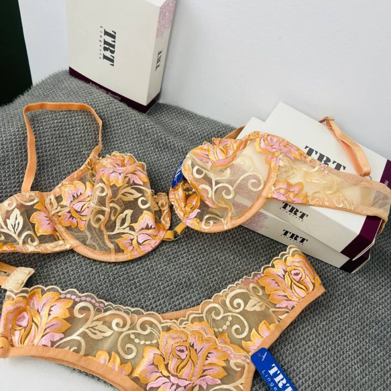 پخش عمده سوتین و شورت گلدوزی سه بعدی گاز ایتالیایی ضد حساسیت