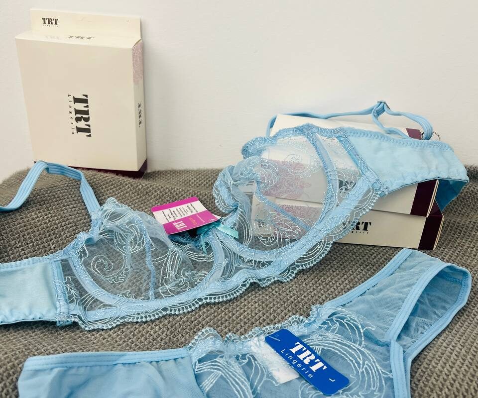 ست لباس زیر توری آبی آسمانی عمده TRT مدل رویال تور – سوتین و شورت گلدوزی گاز ایتالیایی پخش عمده